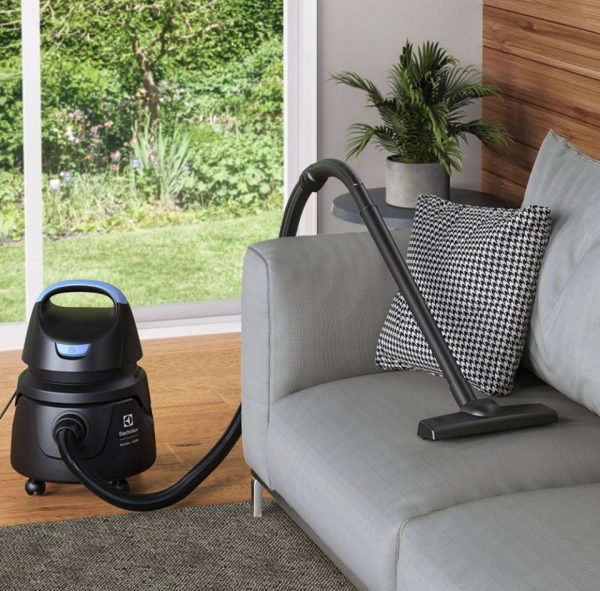 Aspirador de Pó e Água Electrolux Compacto Potente Função Sopro 1400W 12L total 5L útil protetor térmico AWD01  127V - Imagem 10